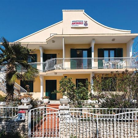 Lovely Apartment In Rogoznica With Wifi Экстерьер фото